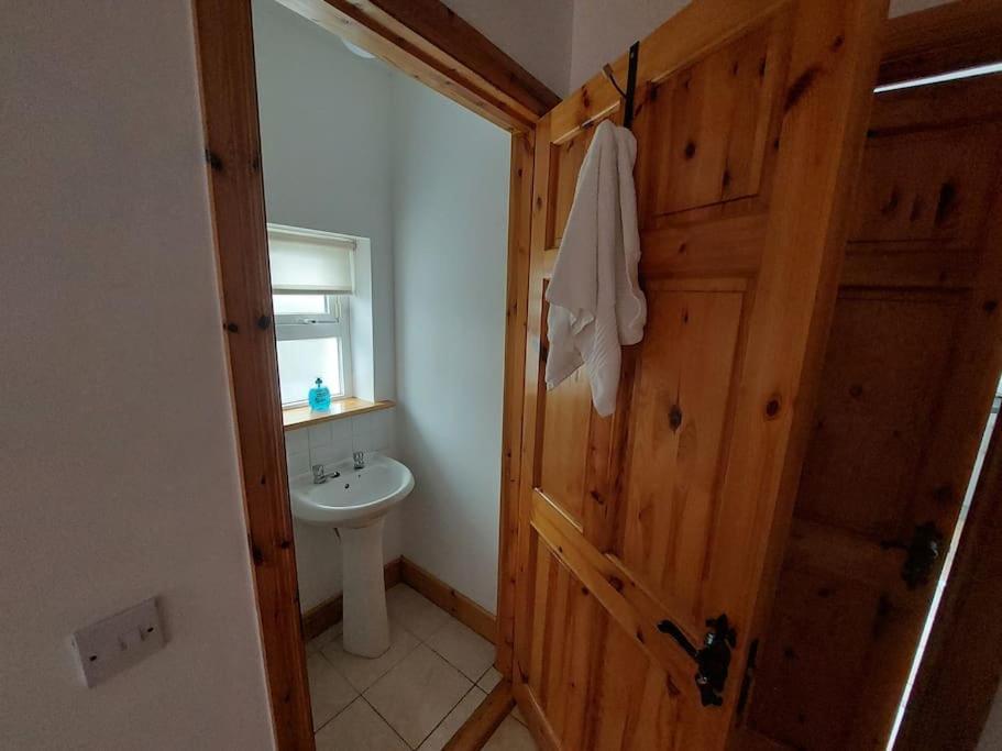 3 Bed Semi-Detached House In A Quite Estate Villa Bruff Kültér fotó